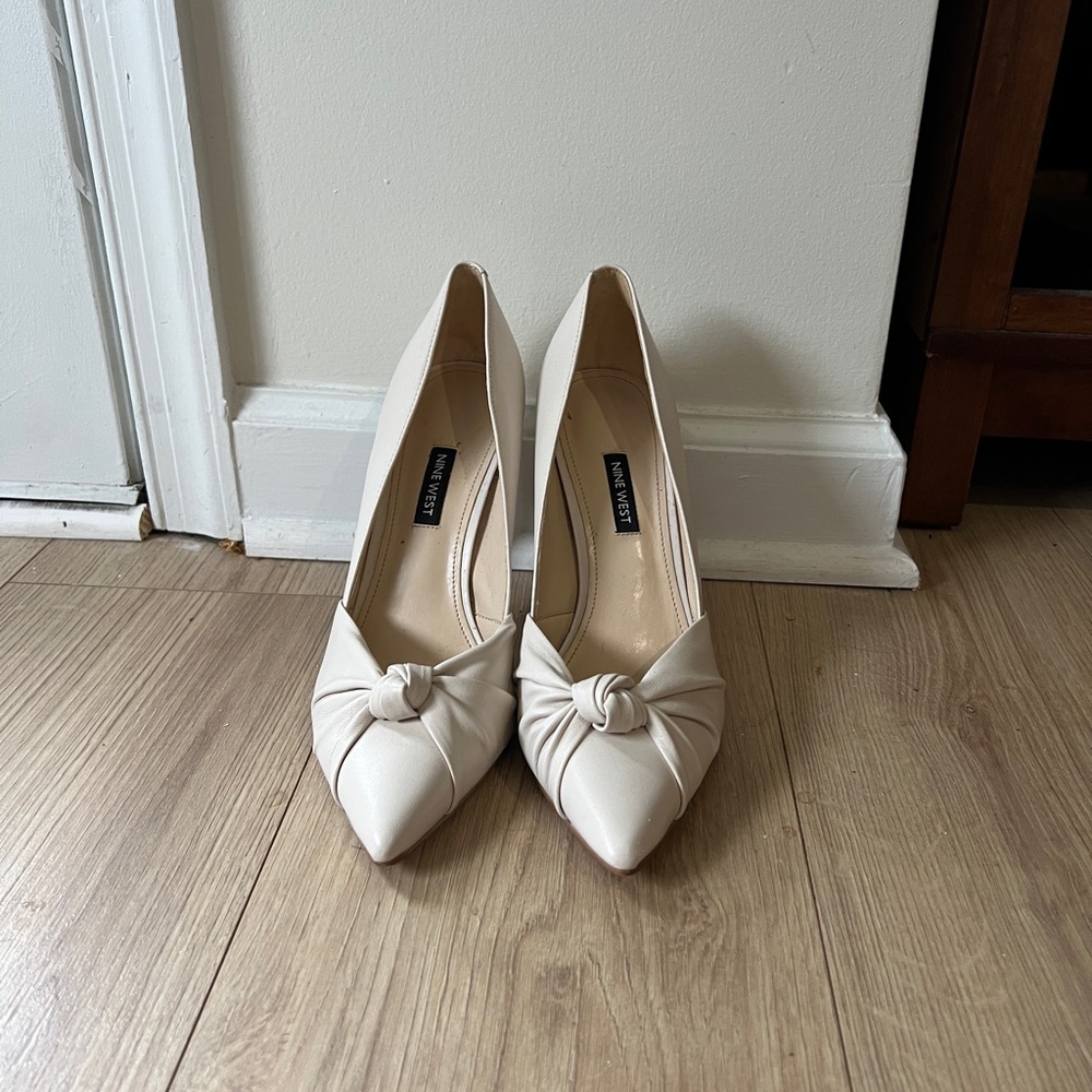 Nine West Cream Pointed-Toe Heels with Bow